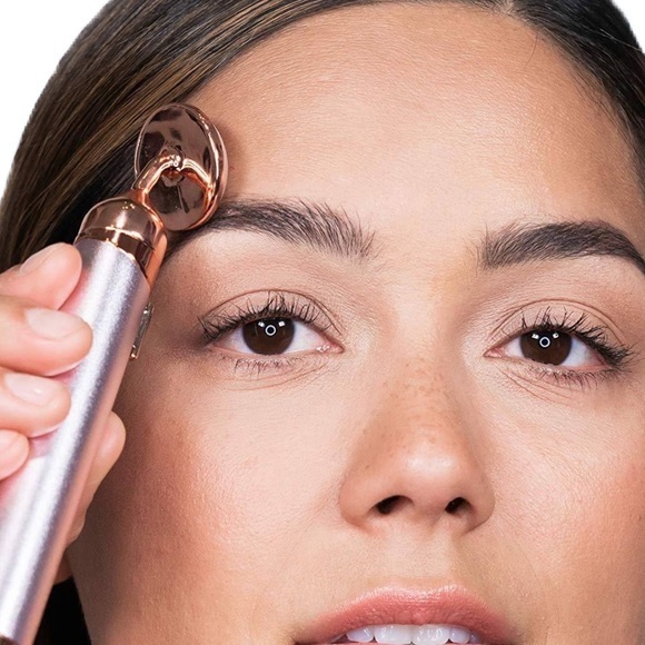 The Flawless Contour Facial Roller - Picture 4 of 6